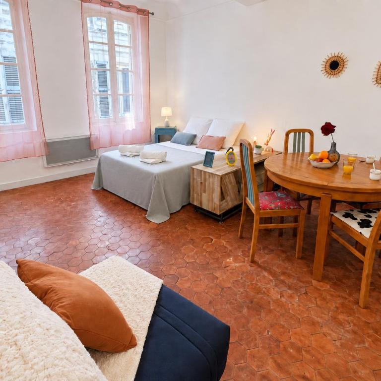 STUDIO - place St Didier - Emplacement idéal - One-Bedroom Apartment - 6