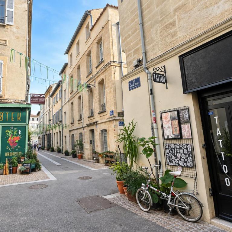 STUDIO - place St Didier - Emplacement idéal - One-Bedroom Apartment - 27