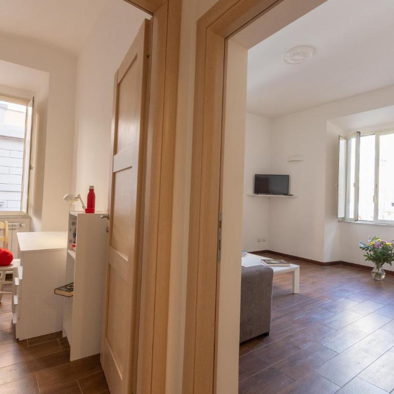 GuestHost - Roomy Apartment in Rome's Centre - Appartamento - 11