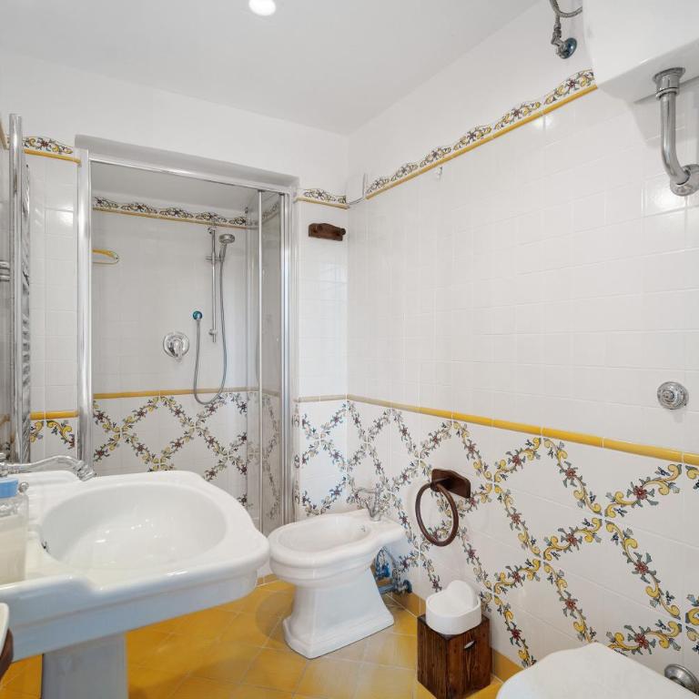 Historic Relais Santa Lucia - Villa con Vista Mare - 37