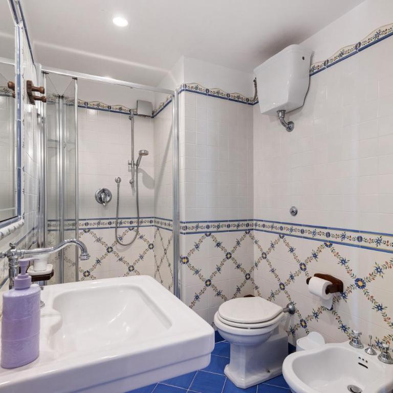 Historic Relais Santa Lucia - Villa con Vista Mare - 32