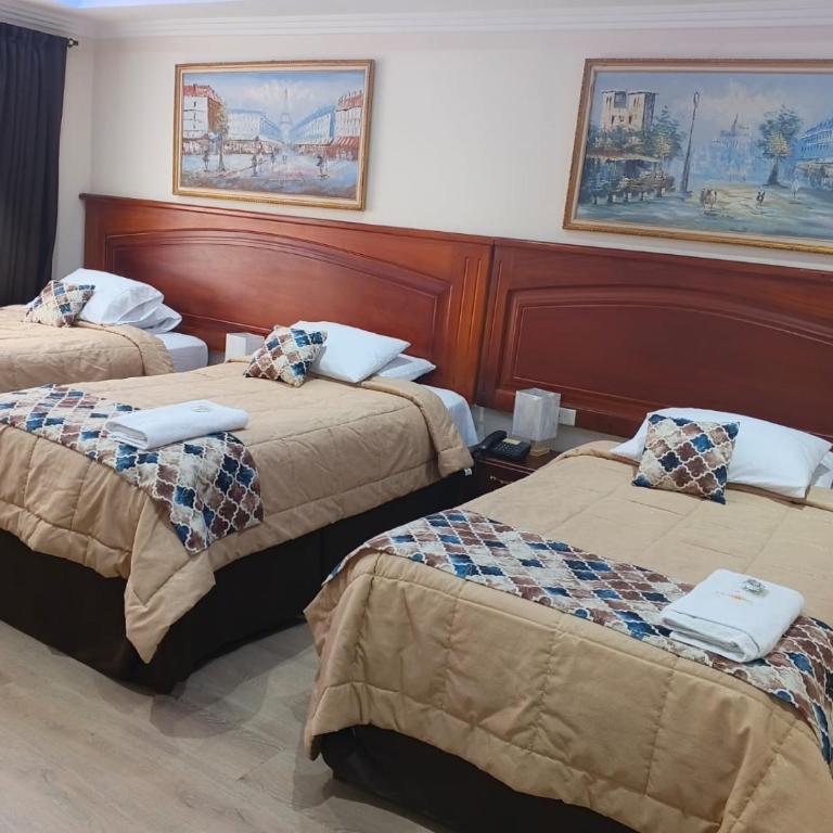 Hotel Milán - Habitación Triple con balcón - 2