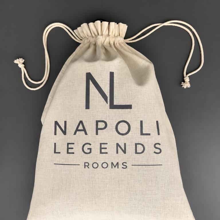 Napoli Legends Rooms - Camera Matrimoniale con Balcone - 10