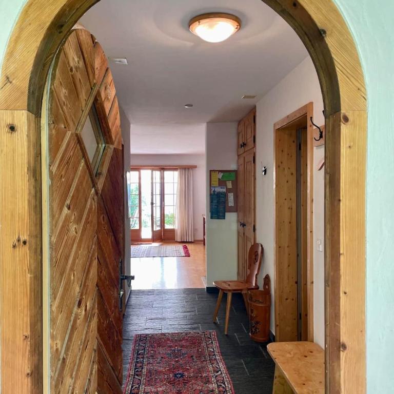 Cosy apartment, private garden with mountain views - Apartment - 9