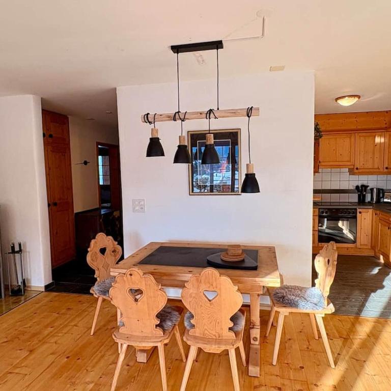 Cosy apartment, private garden with mountain views - Apartment - 18