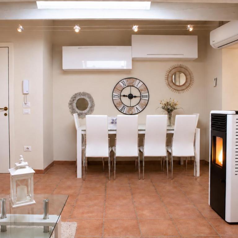 White Attic Lucca - Two-Bedroom Apartment - 39