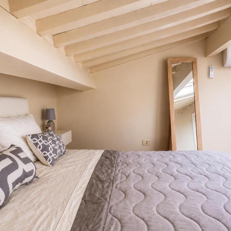 White Attic Lucca - Two-Bedroom Apartment - 40