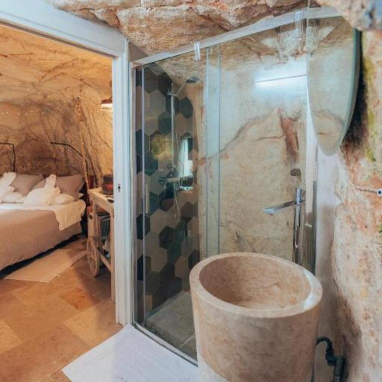 Grotta Carlotta Luxury Suite - Camera Matrimoniale con Vasca Idromassaggio - 21