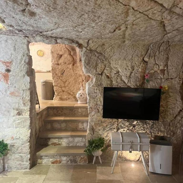 Grotta Carlotta Luxury Suite - Camera Matrimoniale con Vasca Idromassaggio - 29