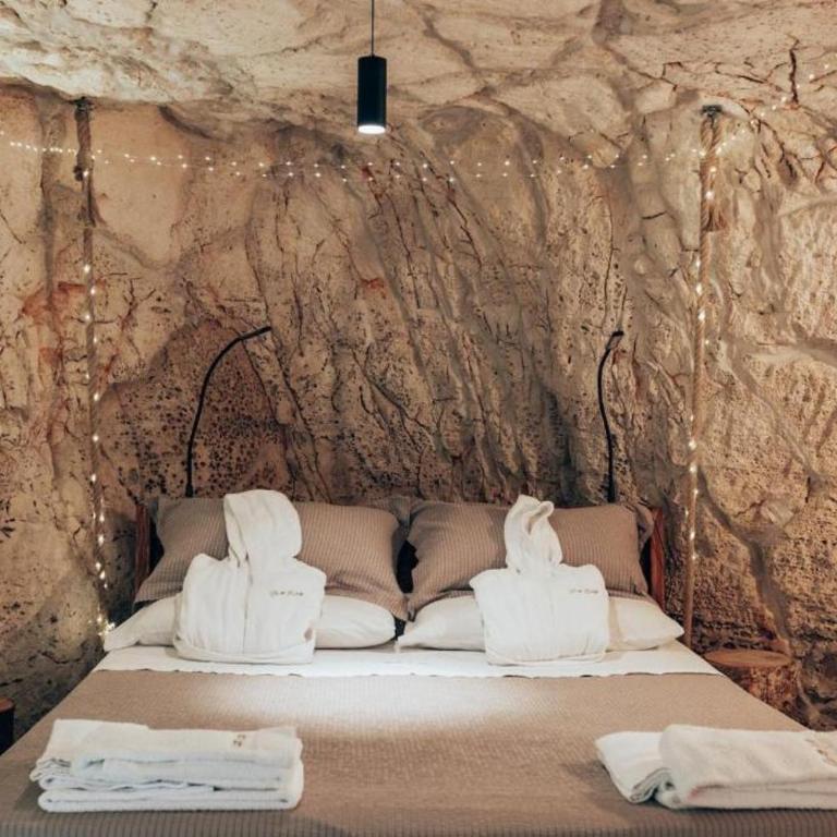 Grotta Carlotta Luxury Suite - Camera Matrimoniale con Vasca Idromassaggio - 33