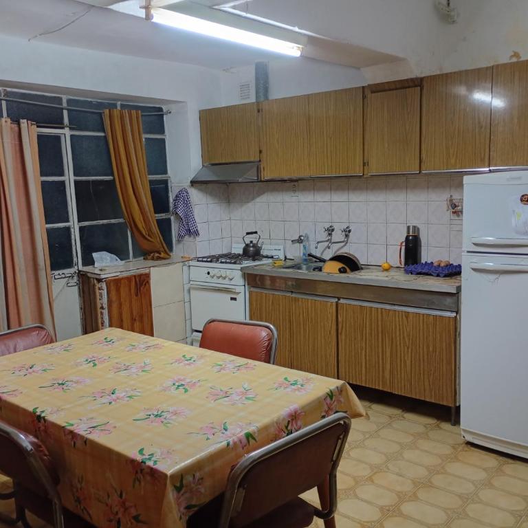 Casa Temporal con cochera - Casa con 1 dormitorio - 1