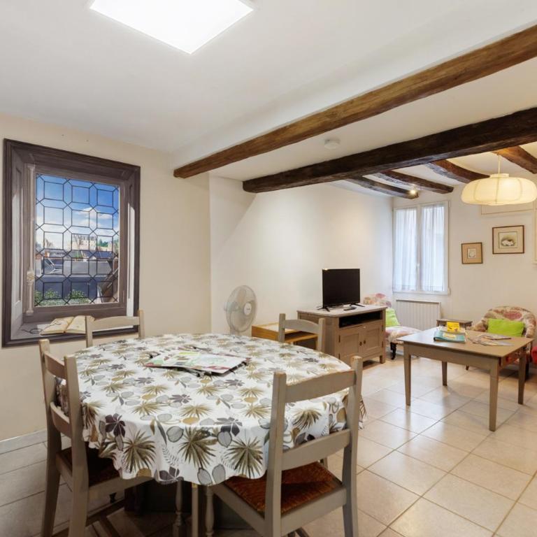 Gîte de Christine Amboise centre - Maison 2 Chambres - 6
