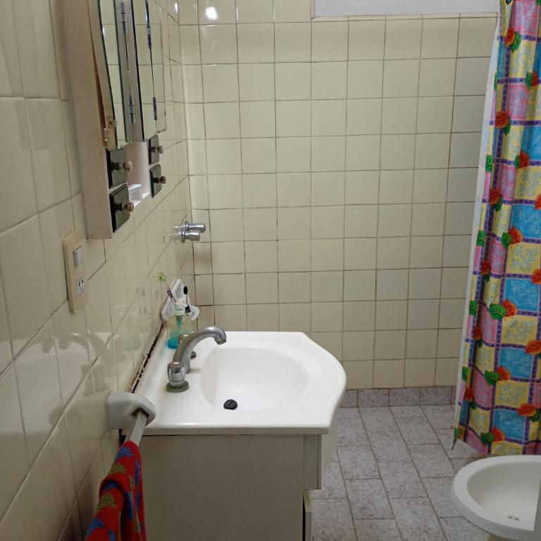 Casa Temporal con cochera - Casa con 1 dormitorio - 3