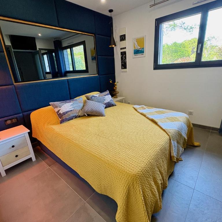 Superbe Villa 14 pers, vue mer et piscine chauffée - Villa - 79