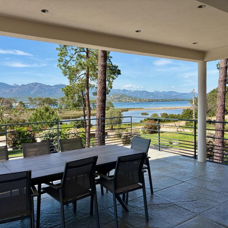 Superbe Villa 14 pers, vue mer et piscine chauffée - Villa - 86