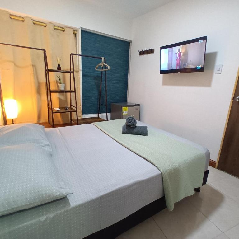 Erlis Place 16A - Habitación Doble con baño privado - 1