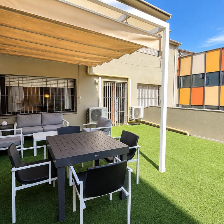 Apartamento para 4 con terraza en el centro - Apartamento - 12