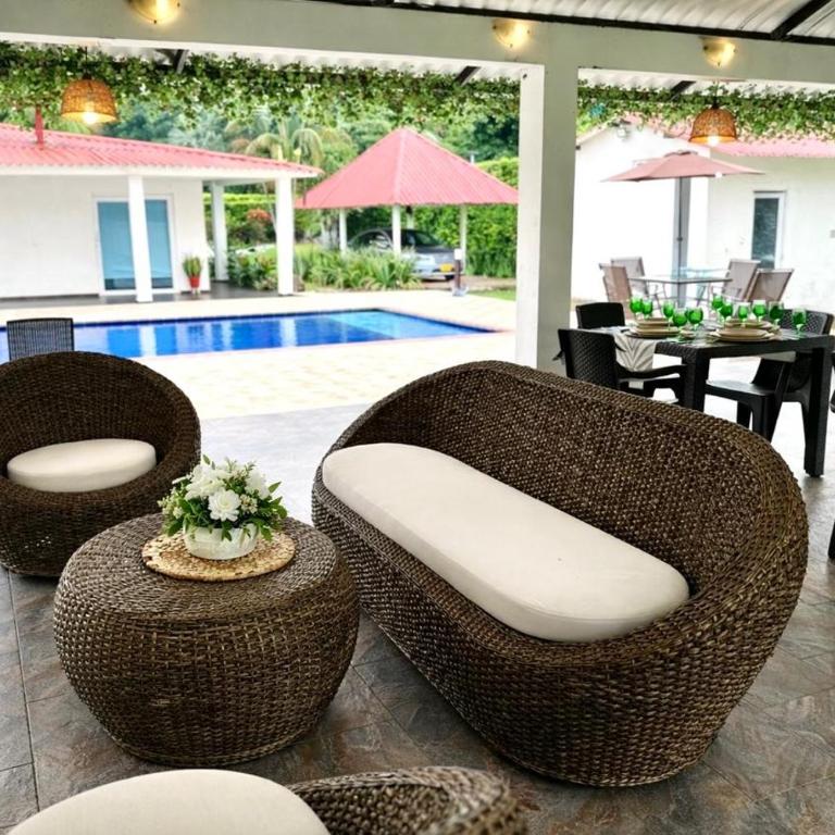 Finca las palmas villavicencio - Four-Bedroom House - 5