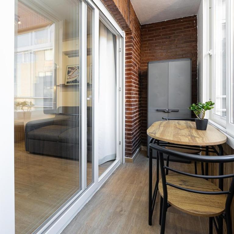 Palm Apartments Sunny Studio Fast Wi-Fi deal for Long Stay - Appartement 1 Chambre - 16