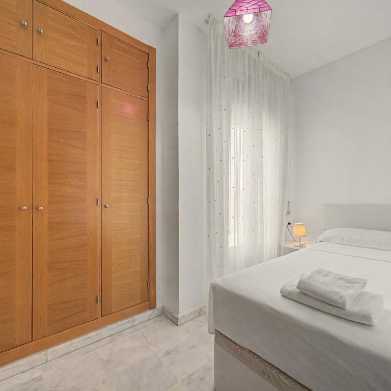 Apartamentos Goya - Apartamento Superior con vistas a la ciudad - 15