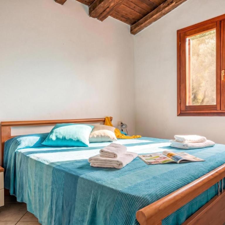 Tavolara Sea View Apartments - Two Bedroom Apartment with Terrace 2 - 1