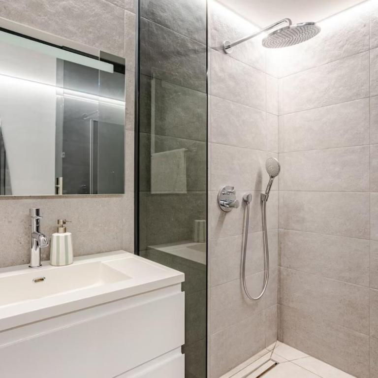 Appartement St Tropez Centre 3chambres et Jardin - Premium Apartment mit 3 Schlafzimmern - 14