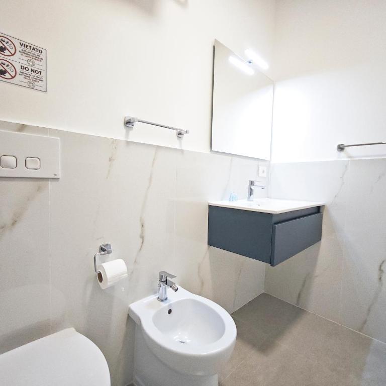 Pietra Apartment - Camera Matrimoniale con Bagno Privato - 1