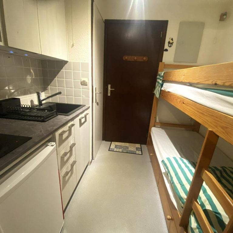 Studio cosy à la montagne avec balcon et rangement skis, idéal pour 4 personnes - Studio - 19