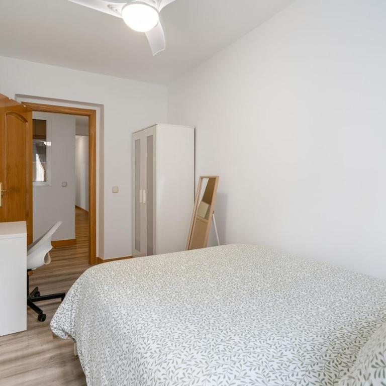 Espacioso y tranquilo apartamento en el centro - Appartement - 17