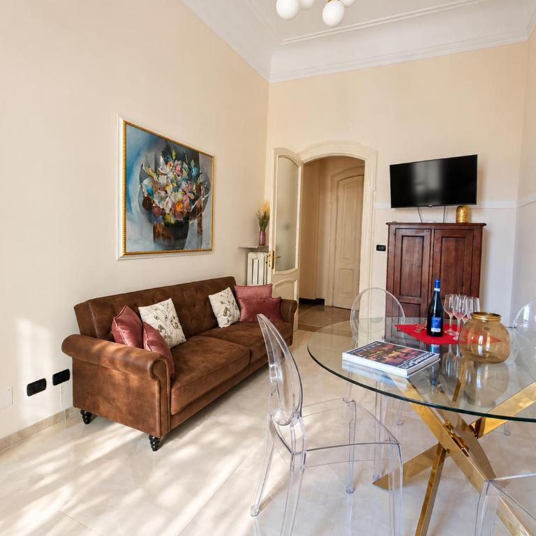 Torino - House of Dragons Historic Palace Apartment, Walk to Centre & Metro 2 min - Appartamento Deluxe con 2 Camere da Letto e Balcone - 4