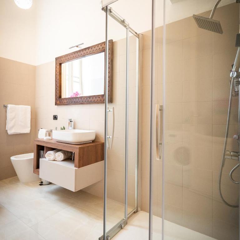 Torino - House of Dragons Historic Palace Apartment, Walk to Centre & Metro 2 min - Appartamento Deluxe con 2 Camere da Letto e Balcone - 18