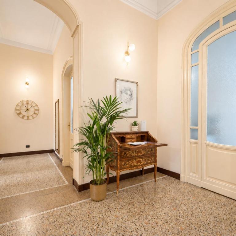 Torino - House of Dragons Historic Palace Apartment, Walk to Centre & Metro 2 min - Appartamento Deluxe con 2 Camere da Letto e Balcone - 8