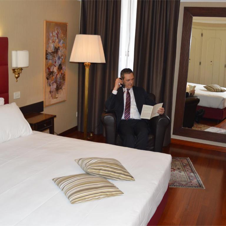 Astoria Hotel Italia - Camera Superior Matrimoniale/Doppia con Letti Singoli - 8