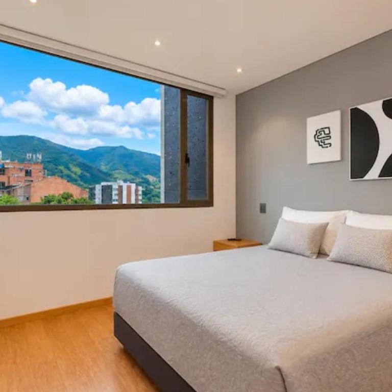 Apartamento fresco y amplio, hermosa vista Poblado Medellin - Apartamento de 3 dormitorios - 1