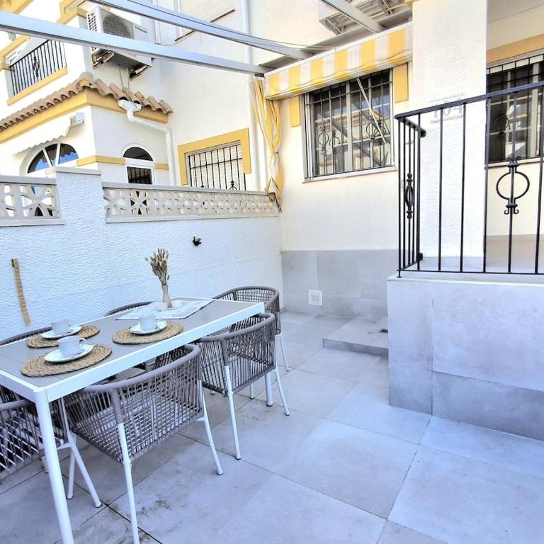 Family home with ocean views from the rooftop - Casa de 3 dormitorios - 2