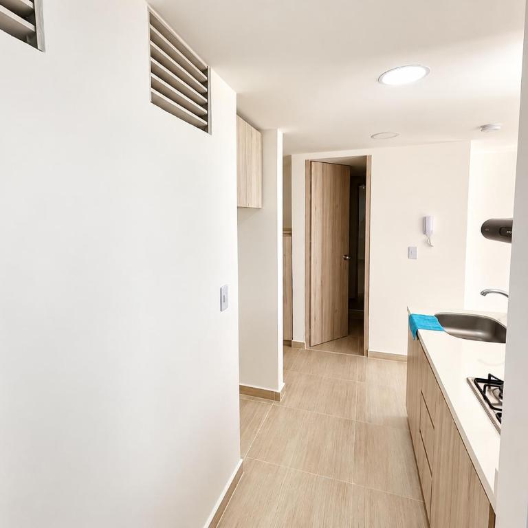 Central, Nuevo, Parqueadero Gratis, Full comodidad, Apartamento en Manizales - Apartamento de 3 dormitorios - 8