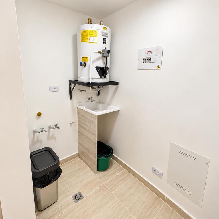 Central, Nuevo, Parqueadero Gratis, Full comodidad, Apartamento en Manizales - Apartamento de 3 dormitorios - 12