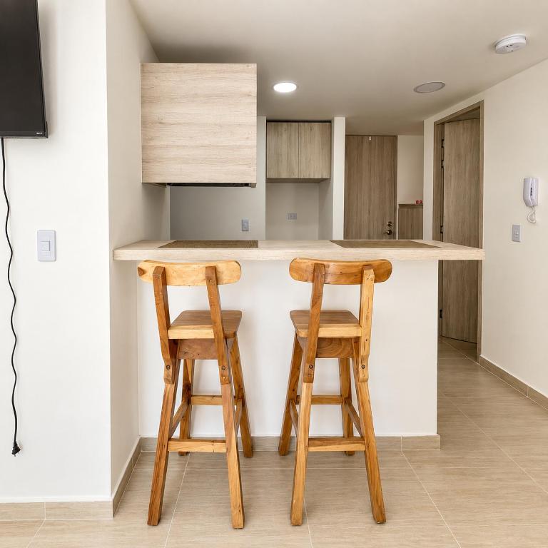 Central, Nuevo, Parqueadero Gratis, Full comodidad, Apartamento en Manizales - Apartamento de 3 dormitorios - 17