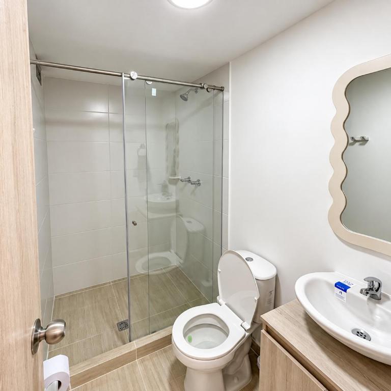Central, Nuevo, Parqueadero Gratis, Full comodidad, Apartamento en Manizales - Apartamento de 3 dormitorios - 36