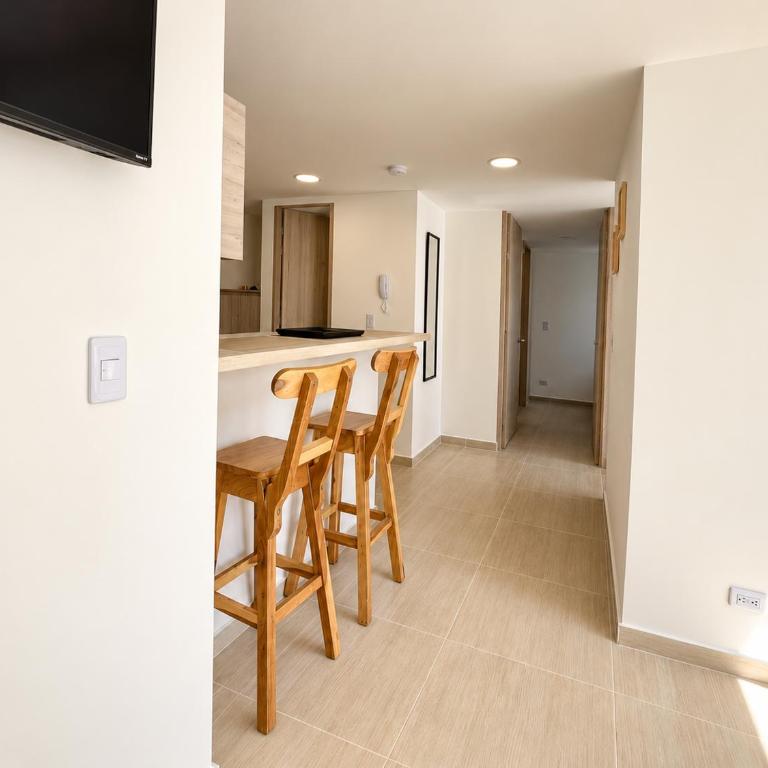 Central, Nuevo, Parqueadero Gratis, Full comodidad, Apartamento en Manizales - Apartamento de 3 dormitorios - 37