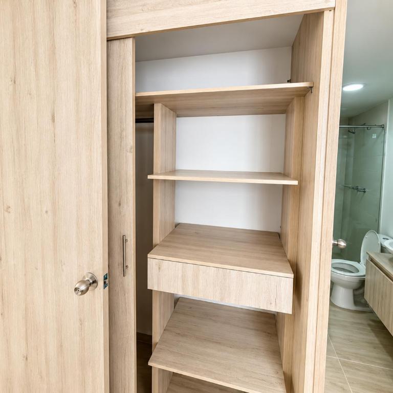 Central, Nuevo, Parqueadero Gratis, Full comodidad, Apartamento en Manizales - Apartamento de 3 dormitorios - 38