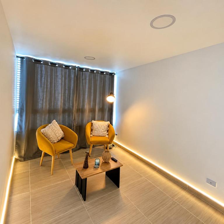 Central, Nuevo, Parqueadero Gratis, Full comodidad, Apartamento en Manizales - Apartamento de 3 dormitorios - 43