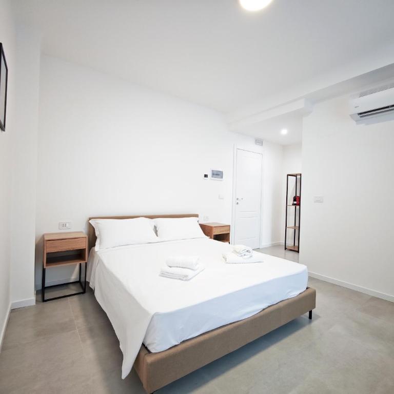 Sale Apartment - Camera Matrimoniale con Bagno Privato - 13