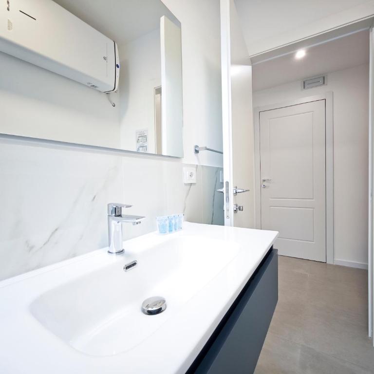 Sale Apartment - Camera Matrimoniale con Bagno Privato - 10