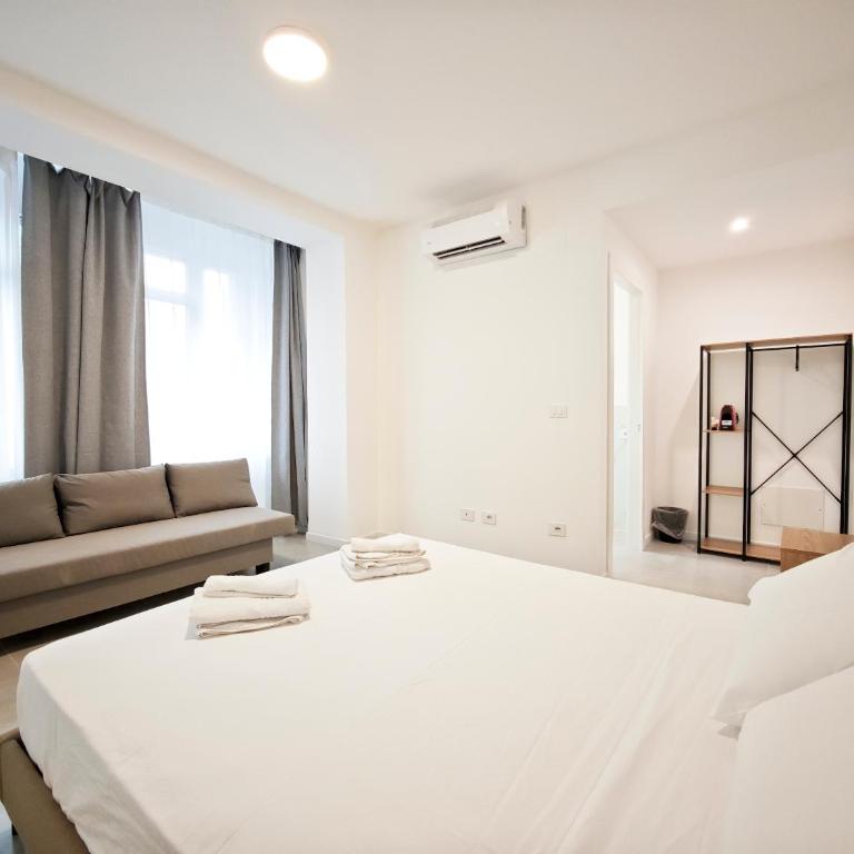 Sale Apartment - Camera Matrimoniale con Bagno Privato - 11