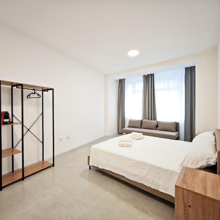 Sale Apartment - Camera Matrimoniale con Bagno Privato - 7