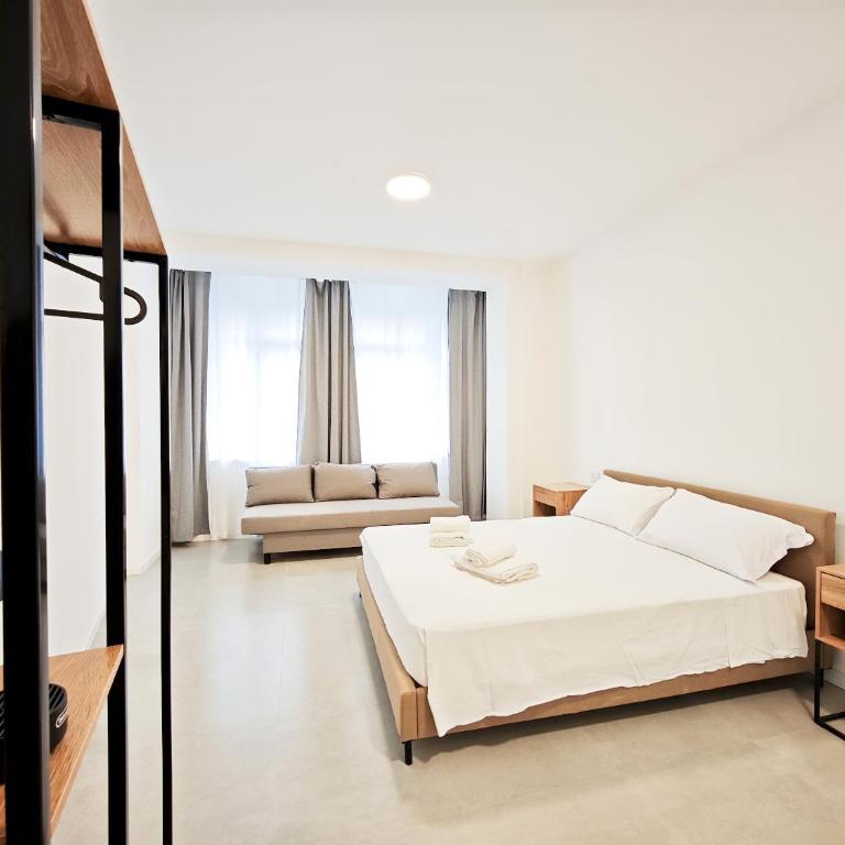 Sale Apartment - Camera Matrimoniale con Bagno Privato - 8