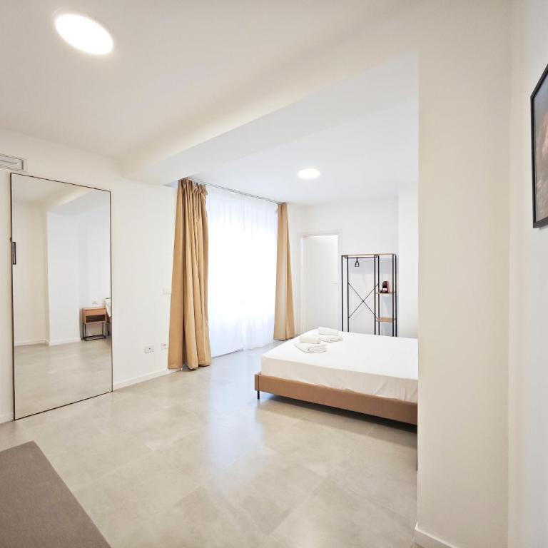Sale Apartment - Camera Matrimoniale con Bagno Privato - 8