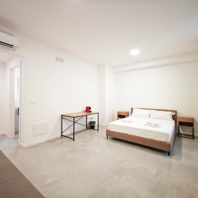 Sale Apartment - Camera Matrimoniale con Bagno Privato - 4