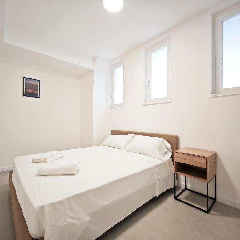 Sale Apartment - Camera Matrimoniale con Bagno Privato - 7